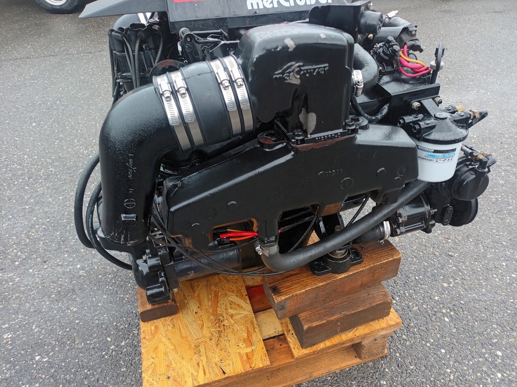 Coude d'échappement Mercruiser V6 et V8 de 4 pouce 7° | Marine Motors